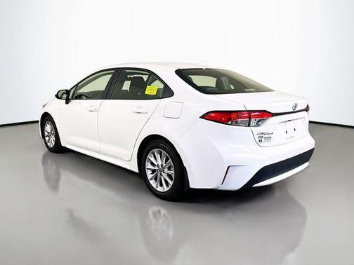 White 2022 Toyota Corolla LE