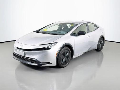 2025 Toyota Prius LE