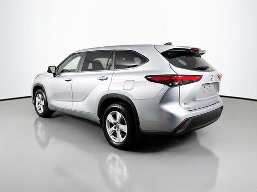 Celestial Silver Metallic 2023 Toyota Highlander LE