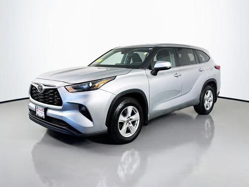 Celestial Silver Metallic 2023 Toyota Highlander LE