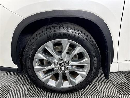 2021 Toyota Highlander Hybrid Limited