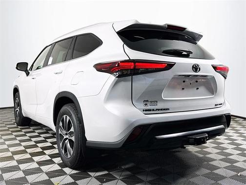 2026 Toyota Highlander XLE