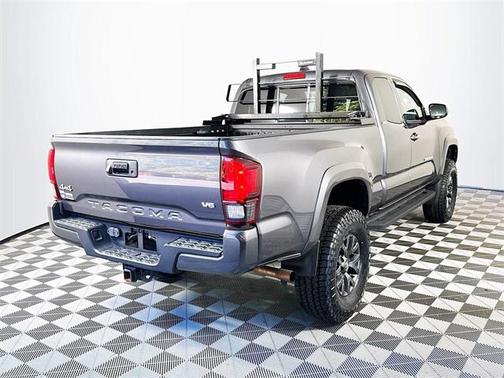 2022 Toyota Tacoma SR5
