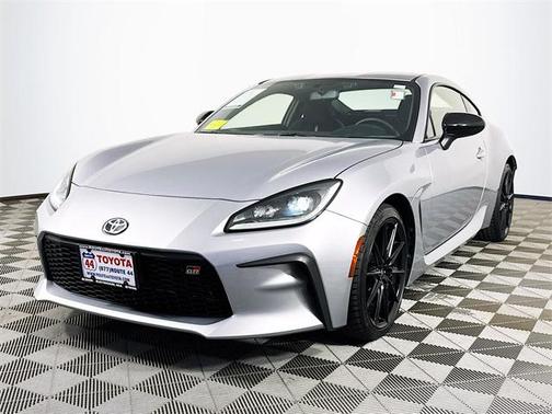 2025 Toyota GR86 Premium