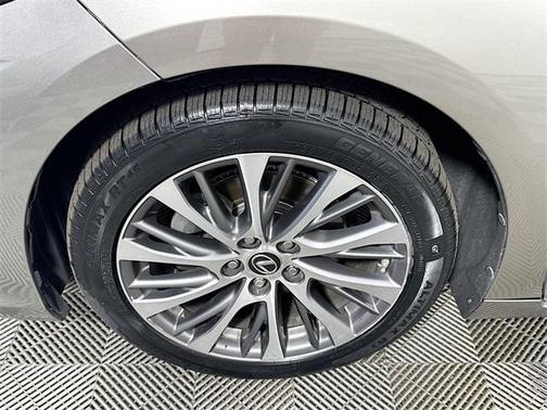 2019 Lexus ES 350 Base