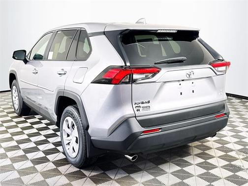 2025 Toyota RAV4 LE