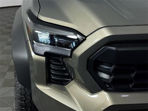 2026 Toyota Tacoma Hybrid Trailhunter