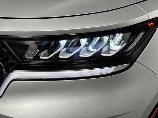 Sparkling Silver 2022 Kia Sorento S