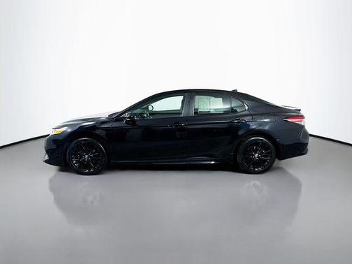 Midnight Black Metallic 2019 Toyota Camry SE