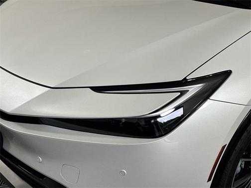 2025 Toyota Prius XLE
