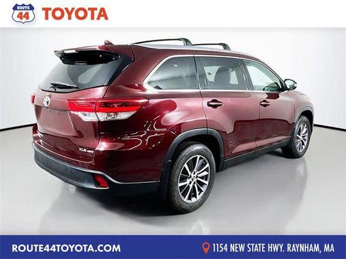 Ooh La La Rouge Mica 2019 Toyota Highlander XLE