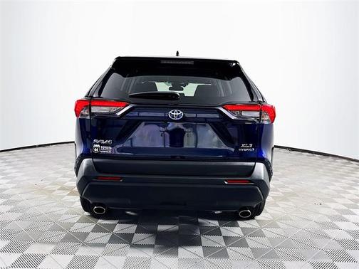 2022 Toyota RAV4 Hybrid XLE