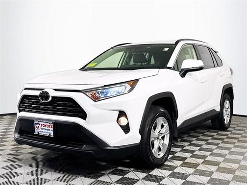 2020 Toyota RAV4 XLE
