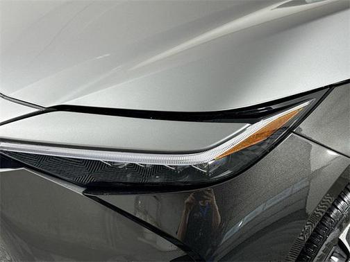 2025 Toyota bZ4X Limited