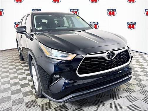 2021 Toyota Highlander LE