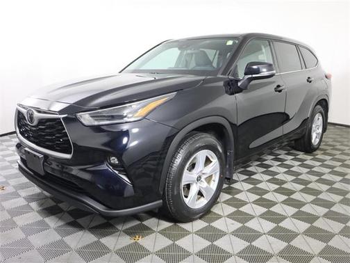 2021 Toyota Highlander LE