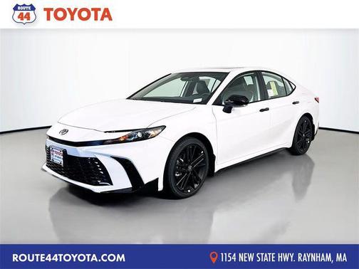 Ice 2026 Toyota Camry SE