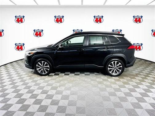2022 Toyota Corolla Cross XLE