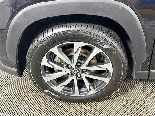 2022 Toyota Corolla Cross XLE
