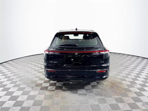 2025 Toyota Crown Signia XLE