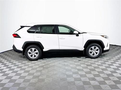 2025 Toyota RAV4 LE