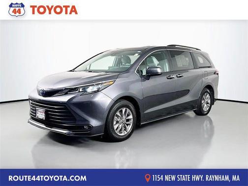 2025 Toyota Sienna XLE