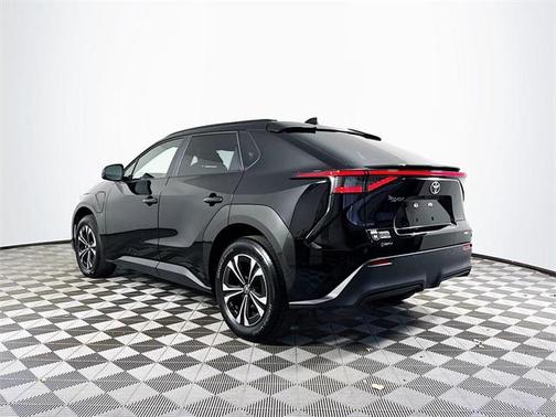 2025 Toyota bZ4X XLE