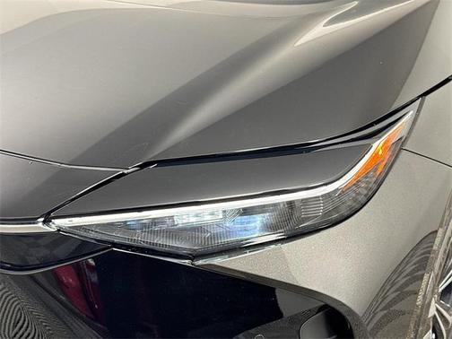 2025 Toyota bZ4X XLE