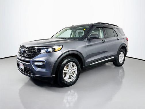 Carbonized Gray Metallic 2023 Ford Explorer XLT