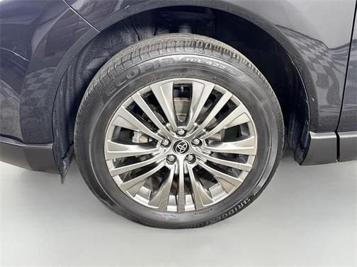 2023 Toyota Venza XLE