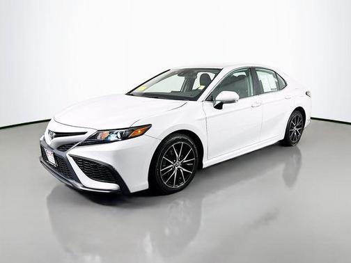 Ice Edge 2024 Toyota Camry SE