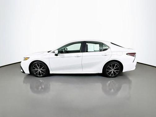 Ice Edge 2024 Toyota Camry SE