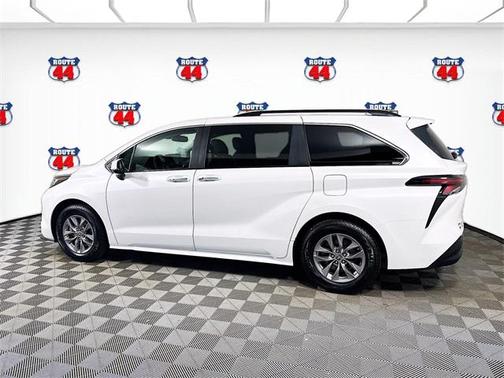 2023 Toyota Sienna XLE 7 Passenger