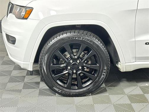 2017 Jeep Grand Cherokee Altitude