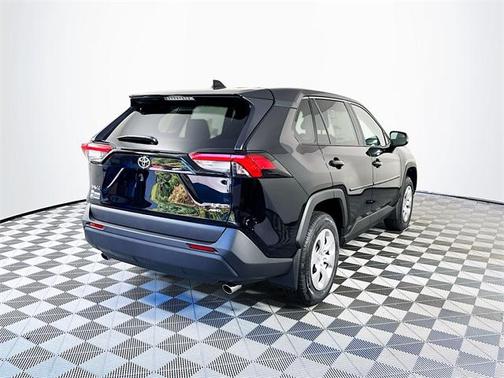 2025 Toyota RAV4 LE