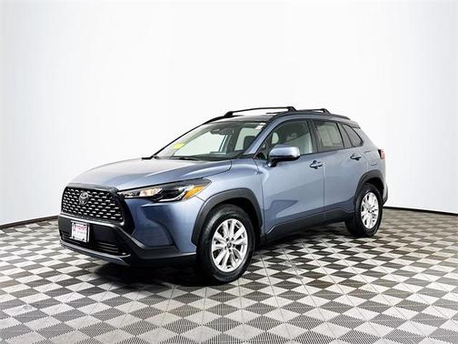 2024 Toyota Corolla Cross LE