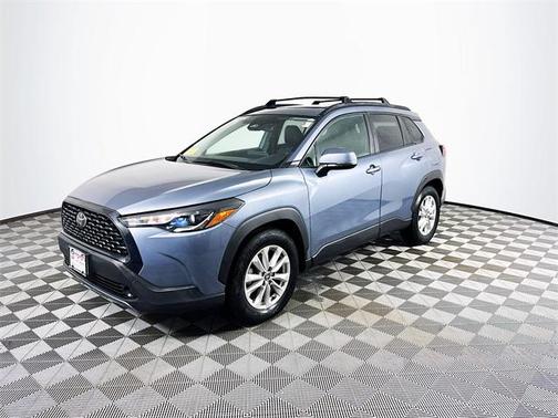 2024 Toyota Corolla Cross LE