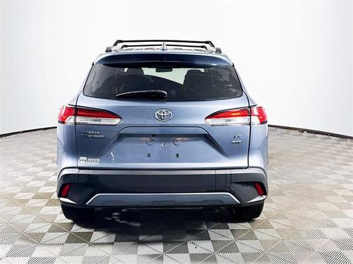 2024 Toyota Corolla Cross LE