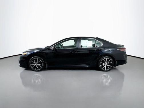 Midnight Black Metallic 2023 Toyota Camry SE