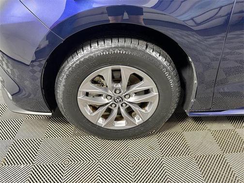 2023 Toyota Sienna XLE 8 Passenger