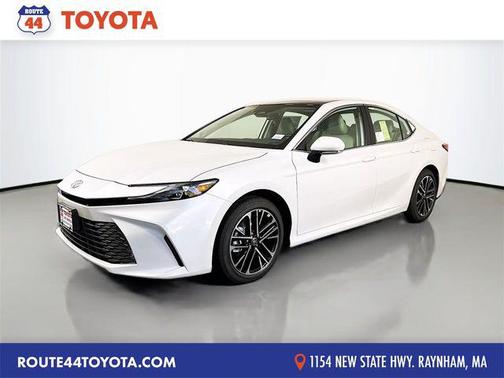 Wind Chill Pearl 2026 Toyota Camry XLE