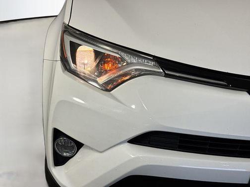 Super White 2017 Toyota RAV4 XLE