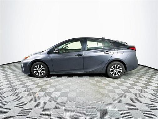 2022 Toyota Prius XLE