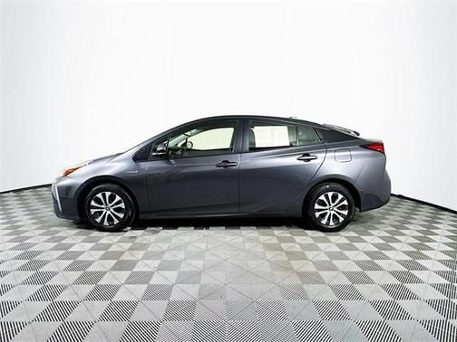 2022 Toyota Prius XLE
