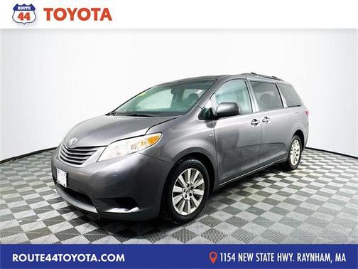 2016 Toyota Sienna LE