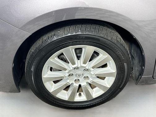 2016 Toyota Sienna LE