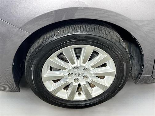 2016 Toyota Sienna LE