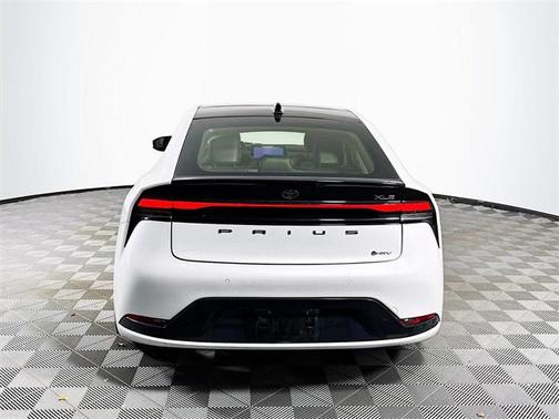 2024 Toyota Prius XLE