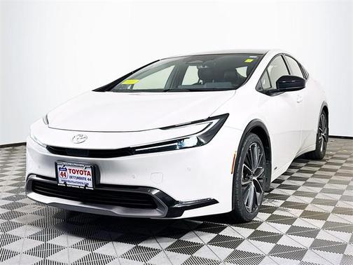 2024 Toyota Prius XLE