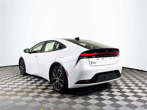 2024 Toyota Prius XLE